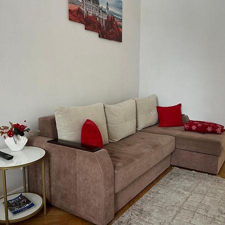 Siesta Apartment On Stefanyka Lviv Exterior photo